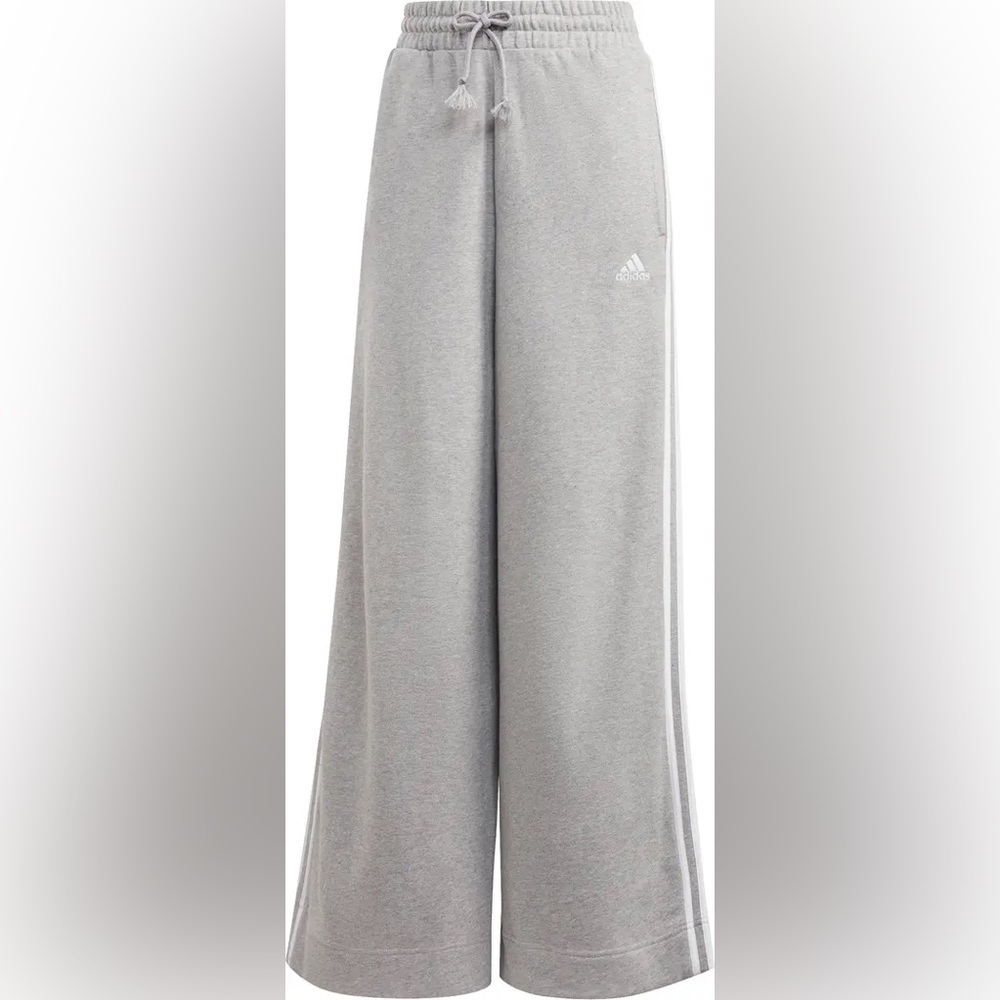 NWT wide leg adidas sweatpants